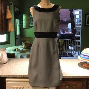 Timeless Sleeveless Tahari Dress